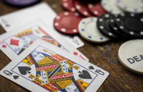 分析实测“微乐麻将小程序万能开挂器评测”(曝光透视必备猫腻)