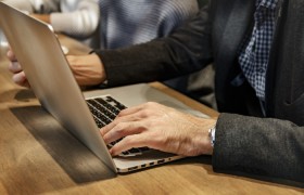 开挂辅助工具“软件麻将怎么查对方有没有开挂”最新辅助详细教程